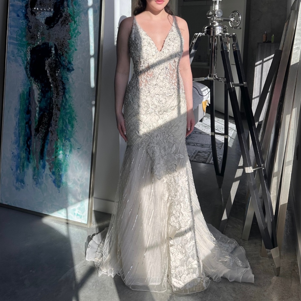 Gently Used Stephen Yearick Wedding Dress in Excellent Condition